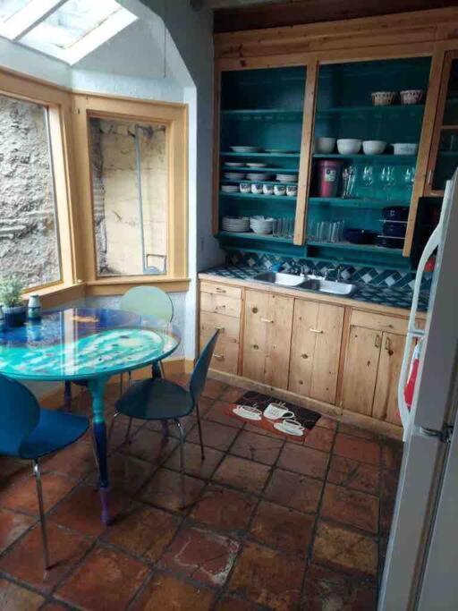 Boho Hip Bungalow In Old ビスビー エクステリア 写真