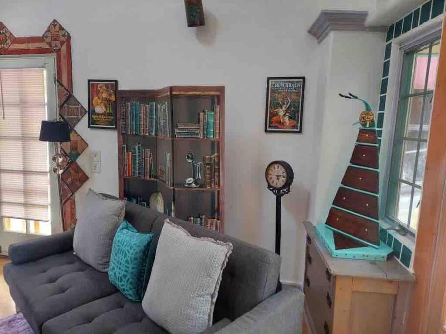 Boho Hip Bungalow In Old ビスビー エクステリア 写真