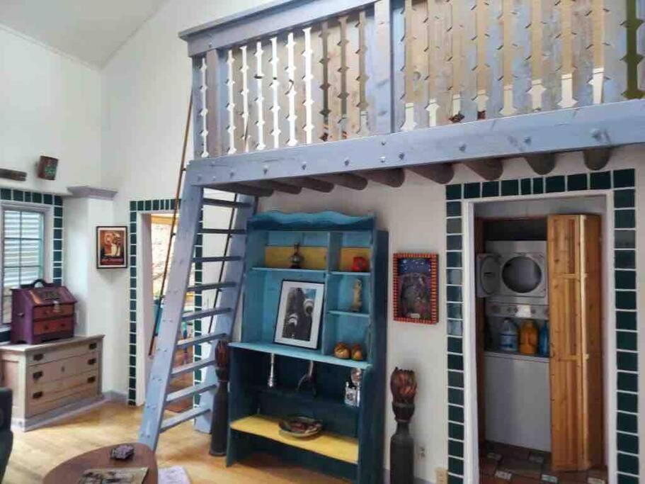 Boho Hip Bungalow In Old ビスビー エクステリア 写真